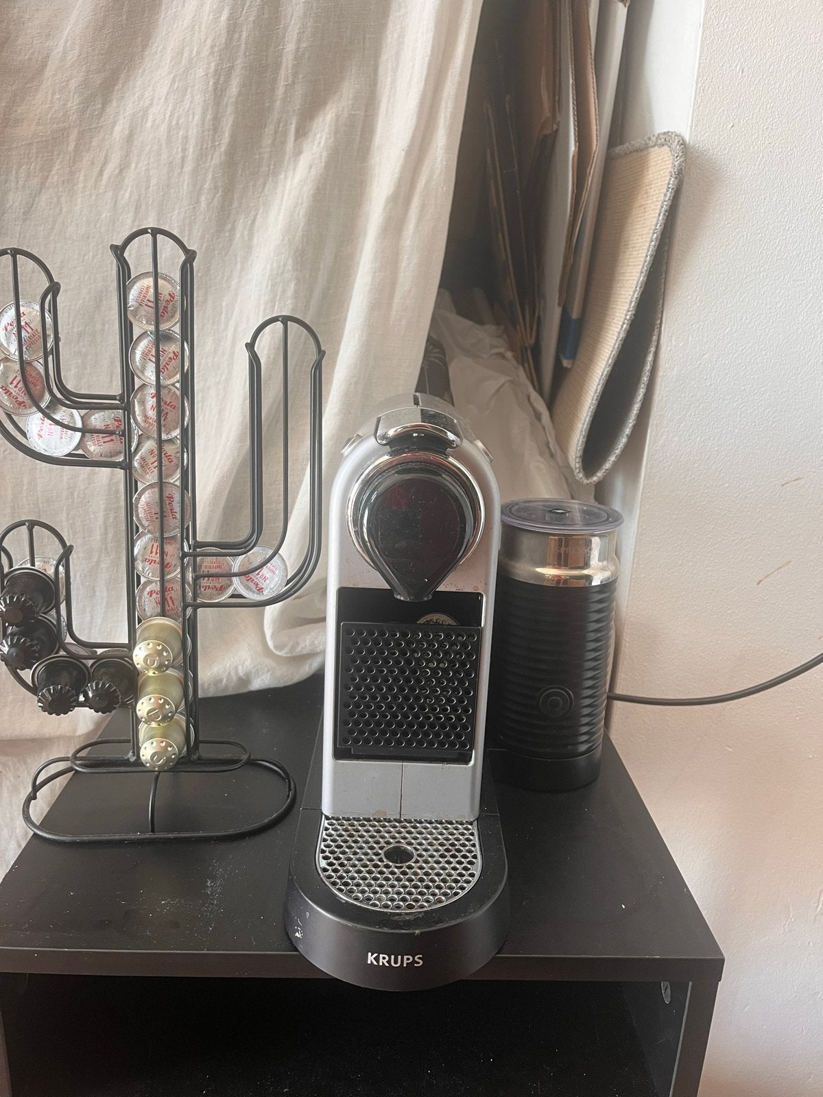 Nespresso apparaat met melkopschuimer, Stoompijpje, Koffiepads en cups, Gebruikt, Espresso apparaat