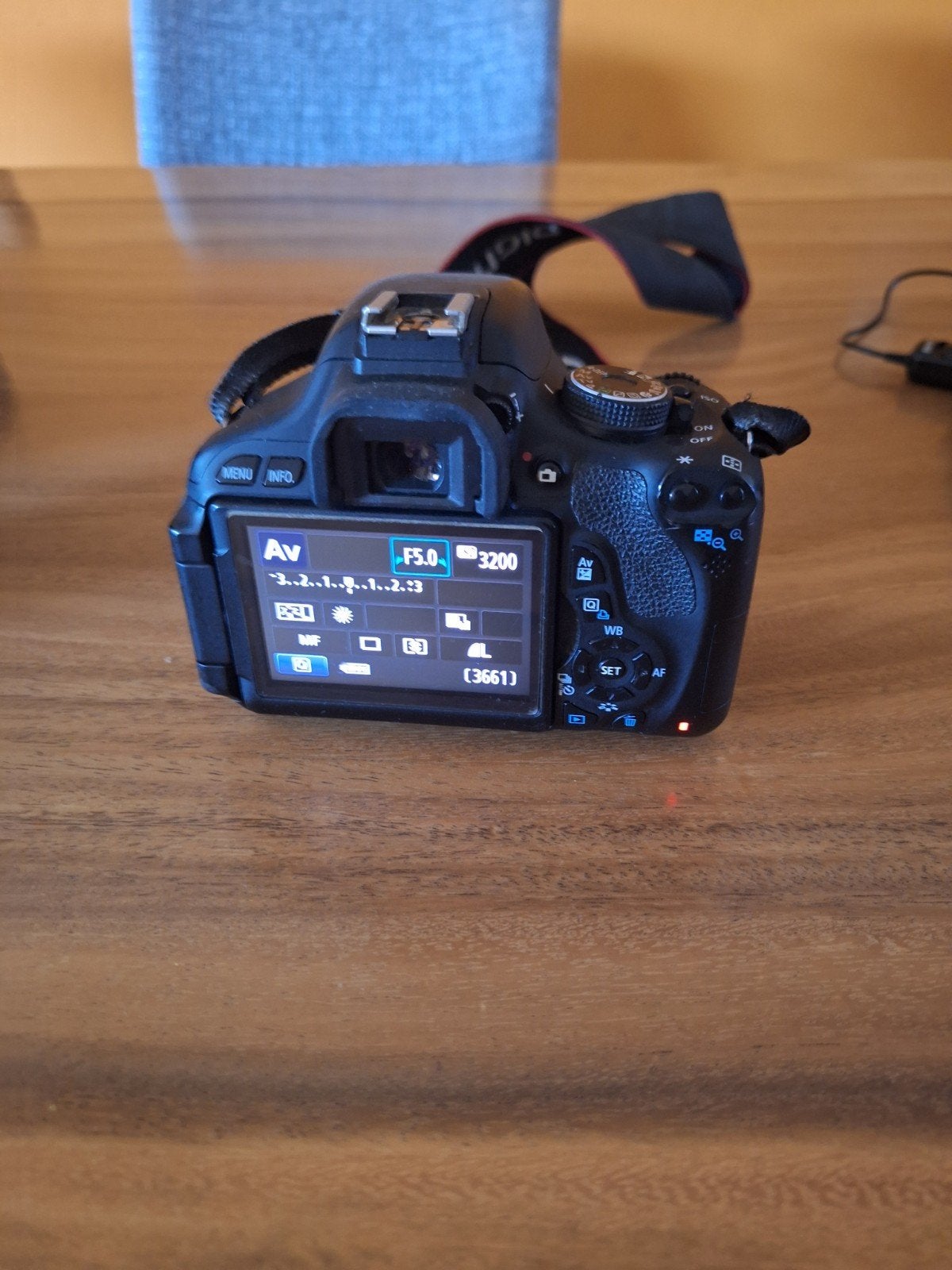 Canon EOS 600D met 2 lenzen, teleconverter en rugzak, Gebruikt, Canon, Ophalen of Verzenden, Standaardlens
