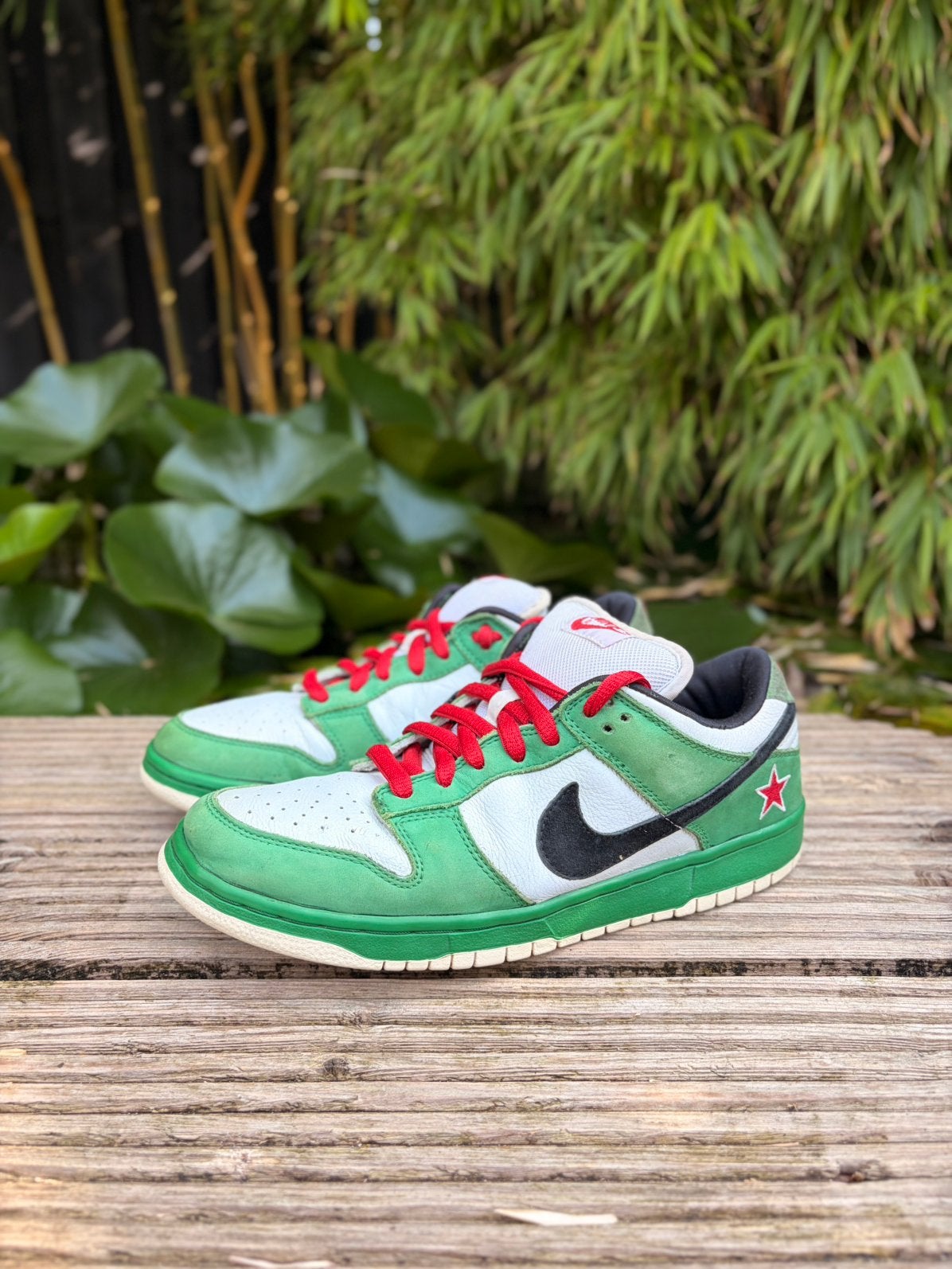 Nike Dunk SB Pro “Heineken”, Overige kleuren, Ophalen of Verzenden, Sneakers of Gympen, Gedragen