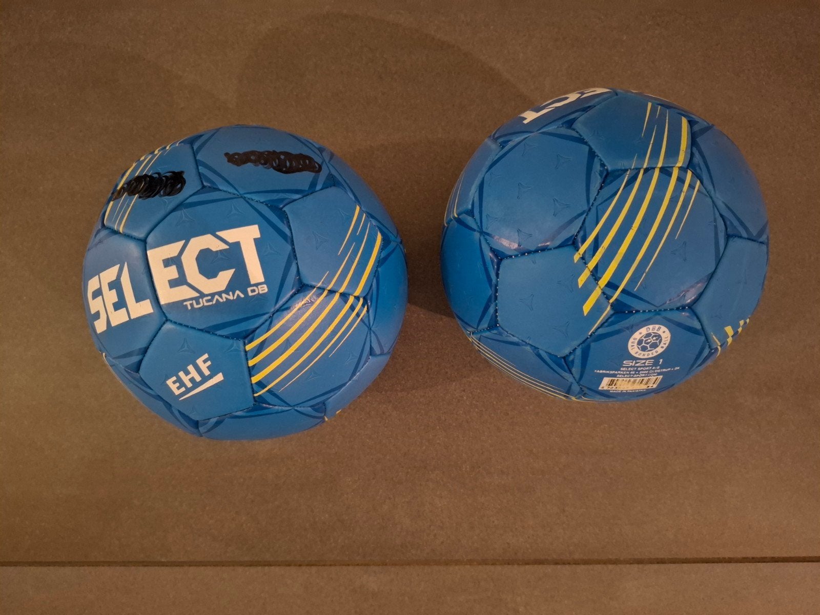 2x Select Tucana DB Handbal Maat 1, Ophalen of Verzenden, Gebruikt, Bal