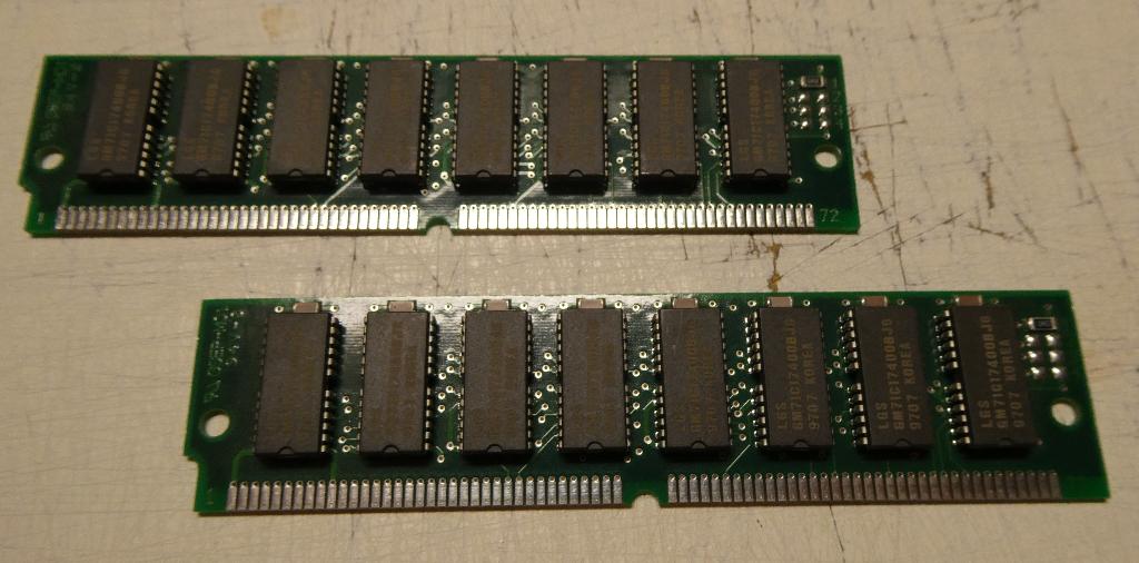 72 pins 16 mb ram chips retro vintage old computer commodore, Computers en Software, RAM geheugen, Overige soorten, Ophalen of Verzenden