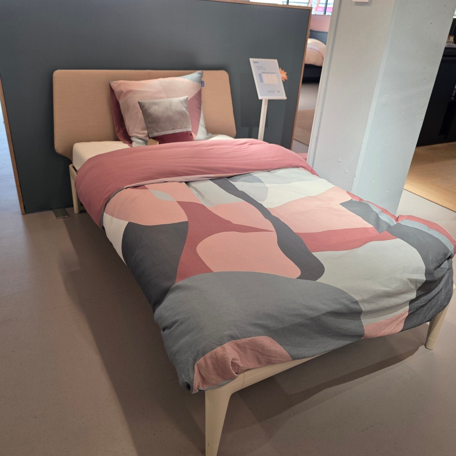Showroom Auping Essential Bed 120x210 + Inizio Matras, Ophalen of Verzenden, Zo goed als nieuw, Eenpersoons, 210 cm