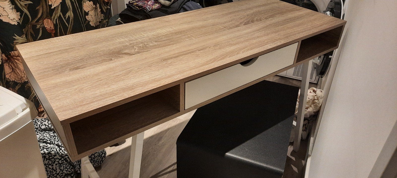 Bureau Jysk ABBETVED. 120 x 48 x 76,5 cm, Huis en Inrichting, Bureaus, Overige typen, Gebruikt, 120 cm, 48 cm
