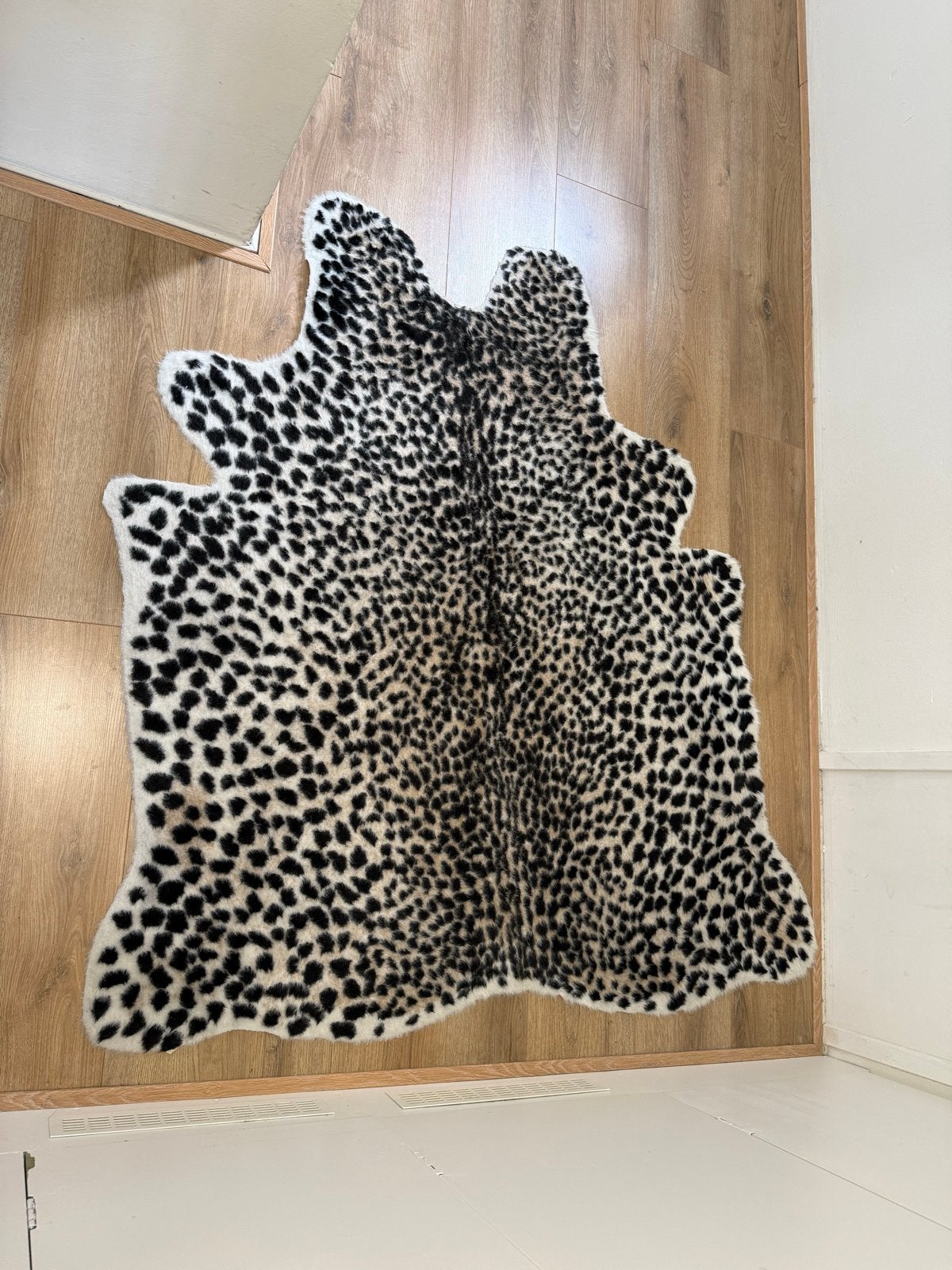 Leopardprint Vloerkleed - Zwart/Wit, 100 tot 150 cm, Wit, Ophalen of Verzenden, Zo goed als nieuw
