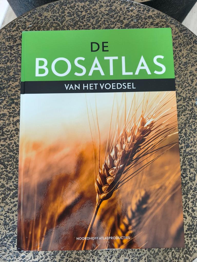 De Bosatlas van het Voedsel - Voedselvoorziening, Bosatlas, 2000 tot heden, Ophalen of Verzenden, Zo goed als nieuw