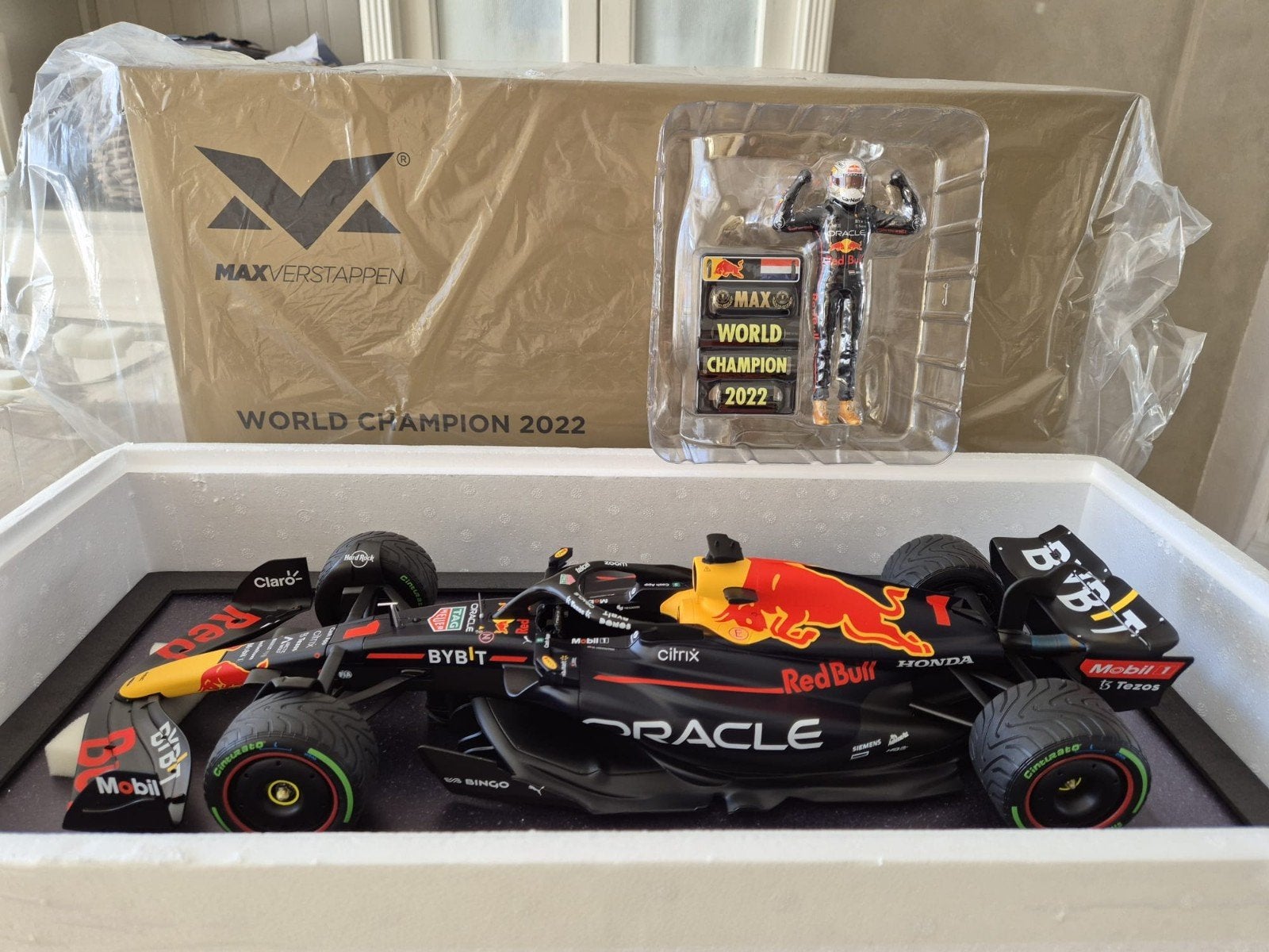 MAX VERSTAPPEN 1:18  RB18 WORLD CHAMPION JAPAN 2022 NIEUW !!, Verzamelen, Ophalen, Nieuw, Formule 1