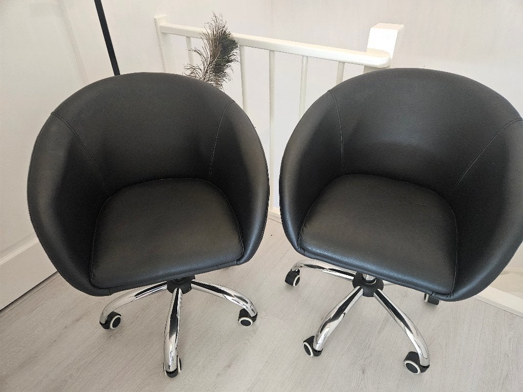 Zwarte kuipstoeltjes, Huis en Inrichting, Stoelen, Ophalen, Twee, Zwart, Leer