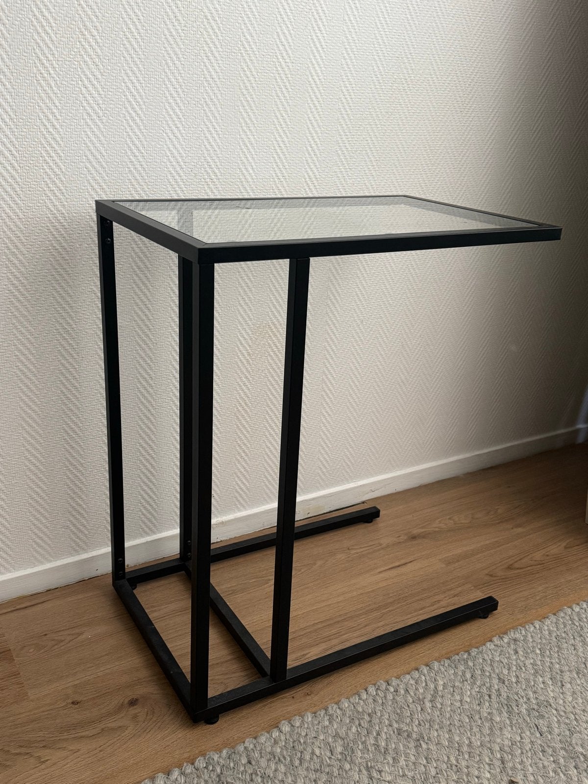 IKEA bijzettafel met glazen blad - ideaal voor laptop, Ophalen, Minder dan 55 cm, 60 cm of meer, Rechthoekig
