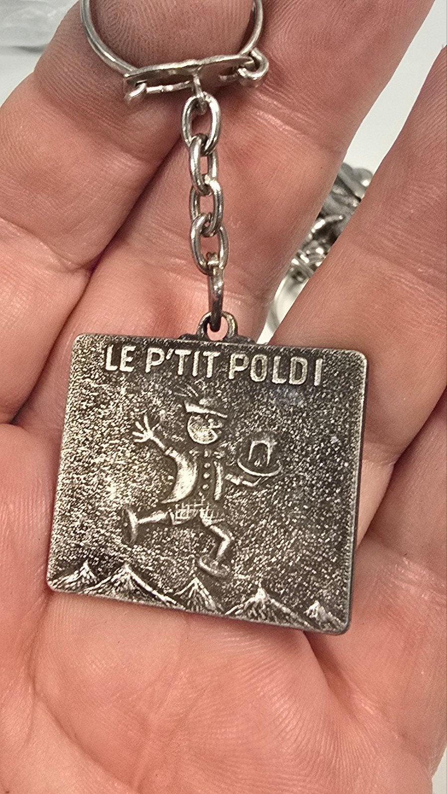 Vintage Franse Reclamesleutelhanger - Le P'tit Poldi, Ophalen of Verzenden, Gebruikt