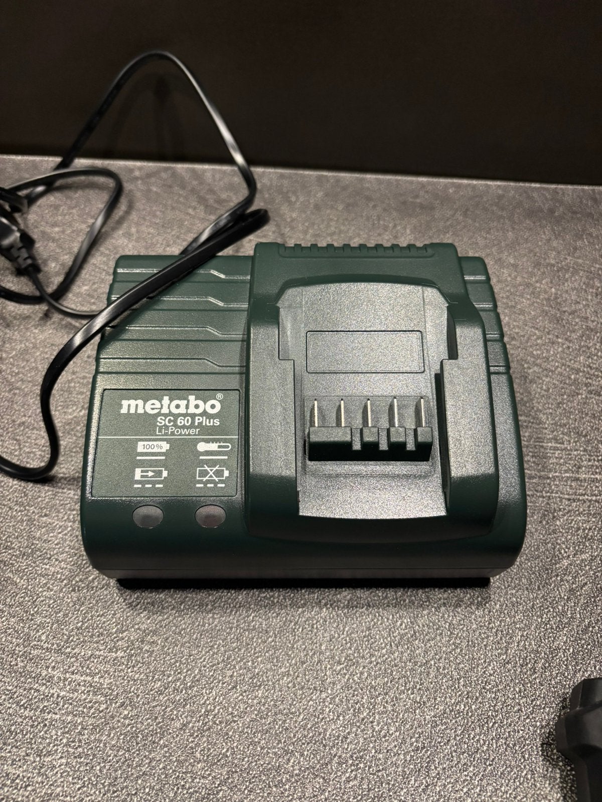 Foto 9 van ZGAN METABO ACCUBOORMACHINE BS 18 QUICK/2goede accu’s/lader