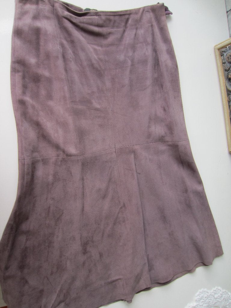 ARMA leder; goat suede rok, maat 38, paars, Kleding | Dames, Rokken, Maat 38/40 (M), Paars, Arma Leder, Ophalen of Verzenden