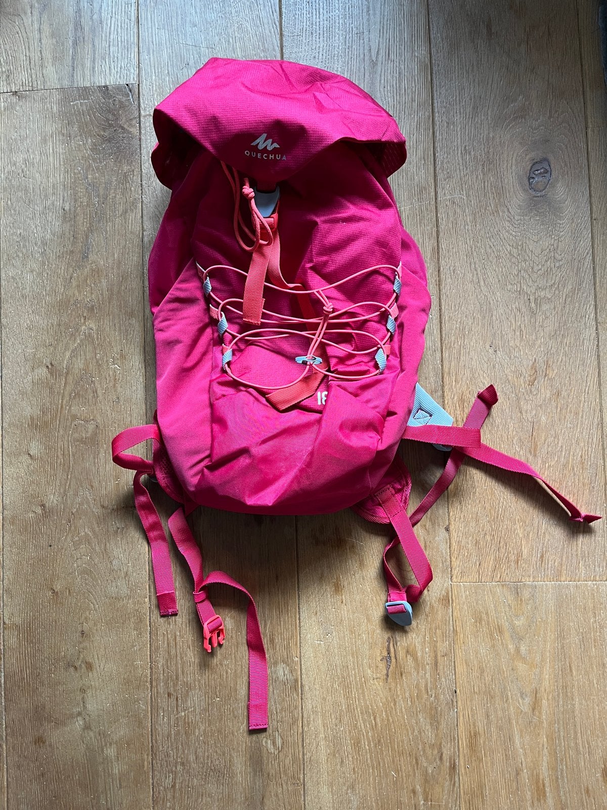 Quechua Wandelrugzak 18 liter voor kinderen- Rood, Sport en Fitness, Bergsport en Wandelen, Ophalen, Zo goed als nieuw, Rugzak