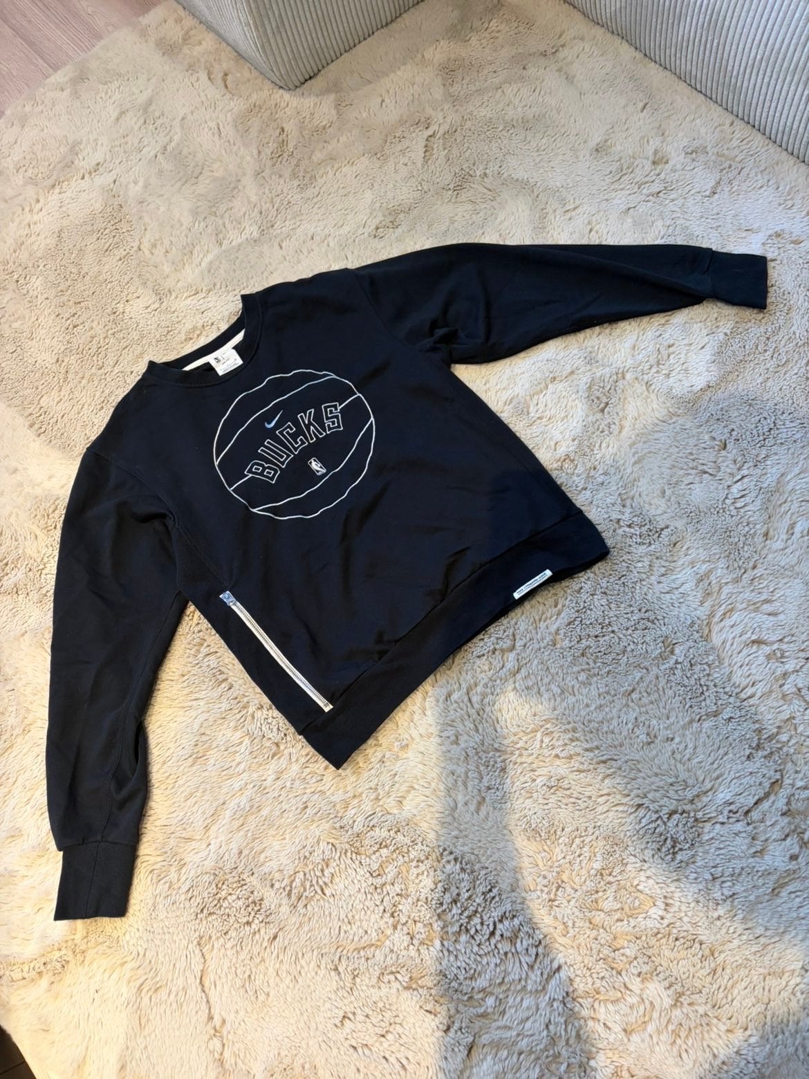 Nike NBA Milwaukee Bucks Dri-Fit sweater, Ophalen of Verzenden, Zo goed als nieuw, Maat 46 (S) of kleiner, Zwart