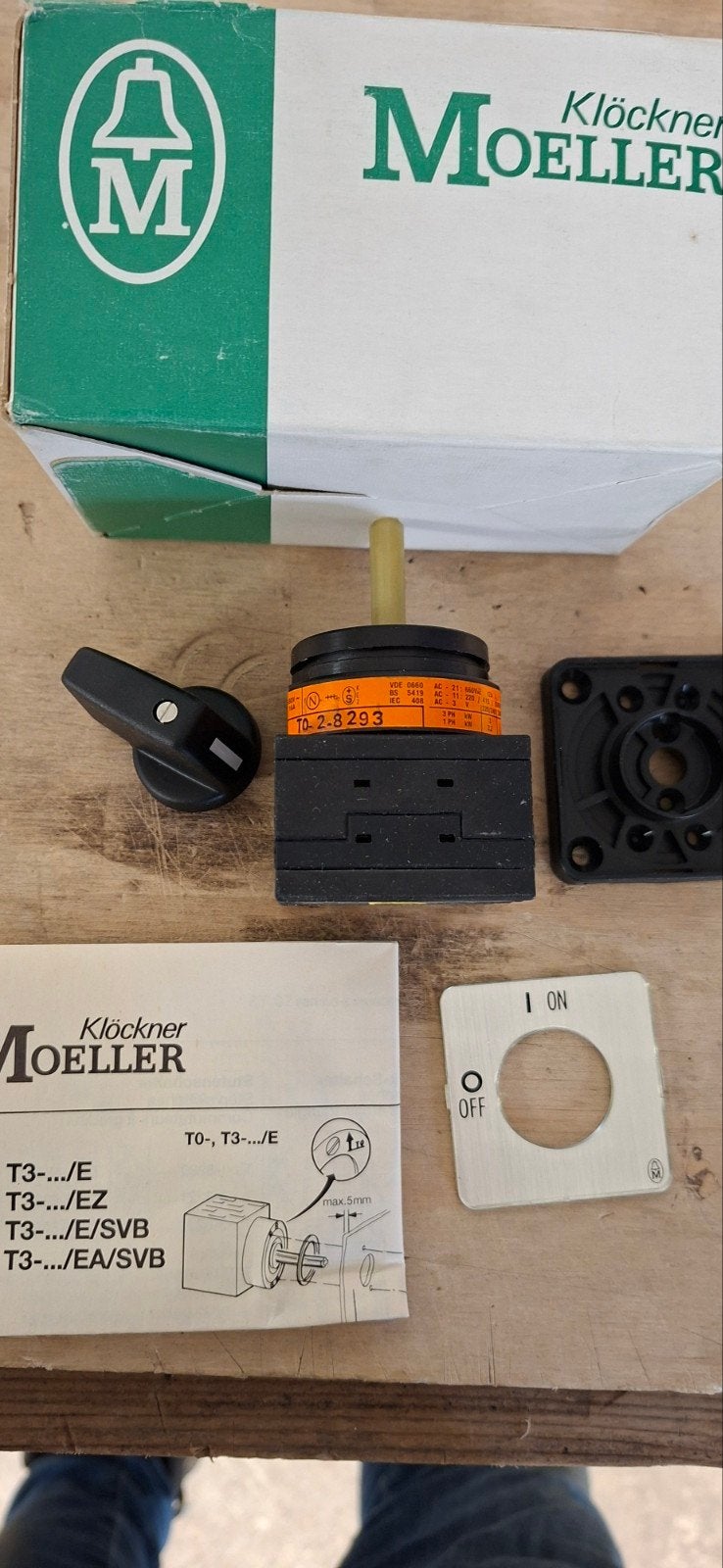 Klöckner Moeller (Eaton) Nokkenschakelaar T0-2-8293, Eaton, Nieuw, Eaton Klöckner Moeller, Ophalen of Verzenden