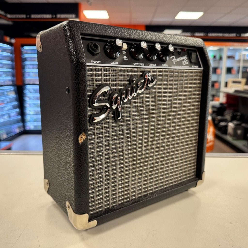 Fender Frontman 10G Gitaarversterker, Fender, Zo goed als nieuw, Support@fender.com, 17600 Catalina Street
Los Angeles, CA 90746
USA