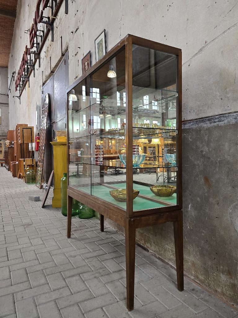 Vintage Wand Vitrine Groot | Jaren 50 Vitrine Kast Dressoir, Huis en Inrichting, Kasten | Vitrinekasten, Ophalen of Verzenden