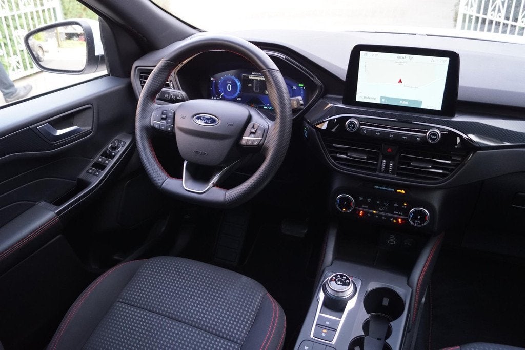 Ford KUGA 2.5 PHEV ST-Line X Autom Panodak Stoel/Stuur Voorr, Auto's, Ford, Gebruikt, 4 cilinders, Wit, Plug-in hybride