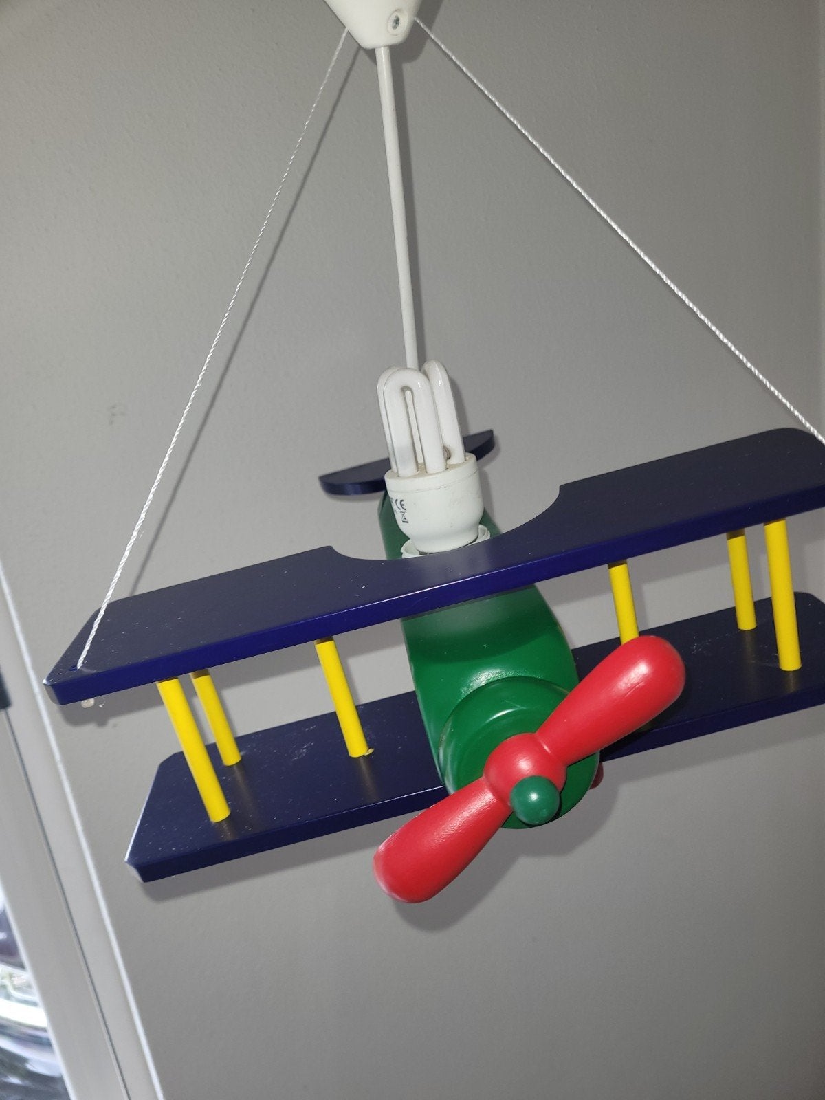 Vliegtuig lamp voor kinderkamer, Ophalen of Verzenden, Zo goed als nieuw, Hout, E27 (groot)