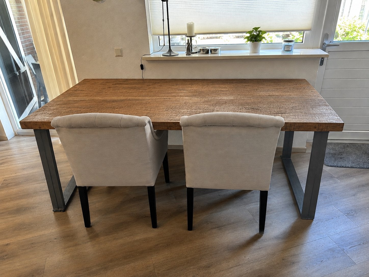 Eettafel van mangohout met stalen poten - 190x90 cm, Huis en Inrichting, Ophalen, 50 tot 100 cm, Zo goed als nieuw, 150 tot 200 cm