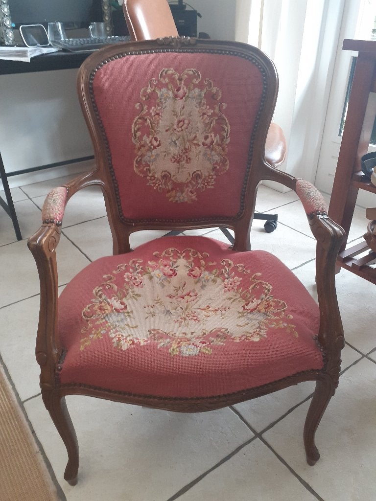 antieke geborduurde stoel, Ophalen