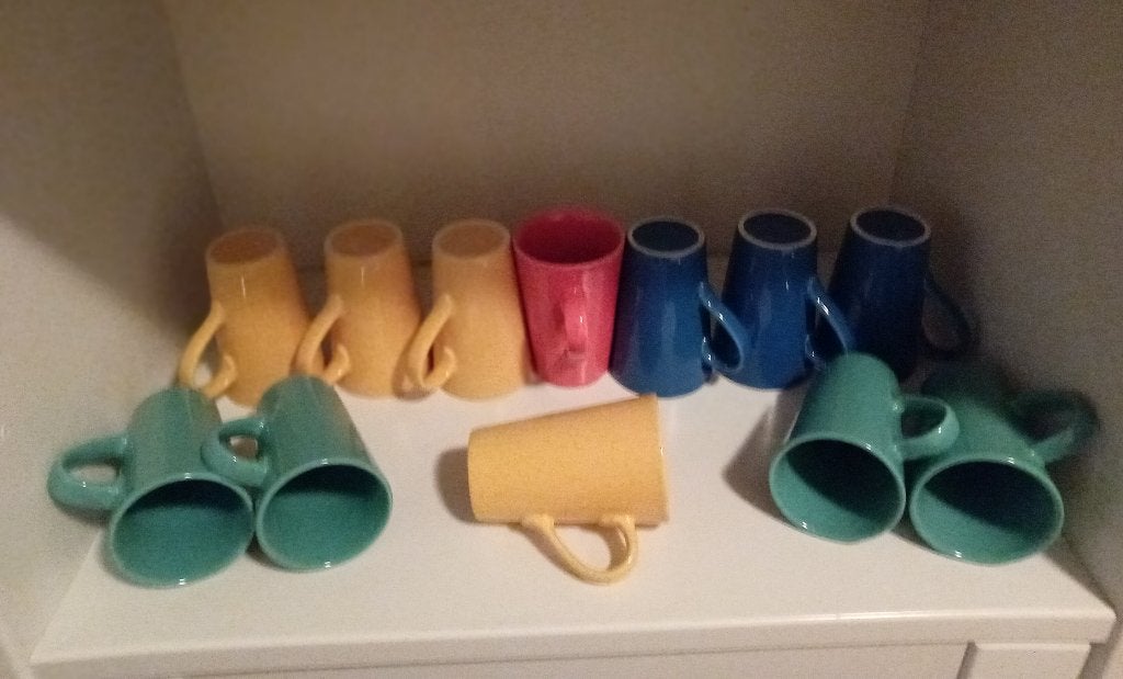Klassieke Hema bekers12x met oor in 4 mooie pastelkleuren, Ophalen of Verzenden, Zo goed als nieuw, Overige stijlen, Kop(pen) en/of Schotel(s)
