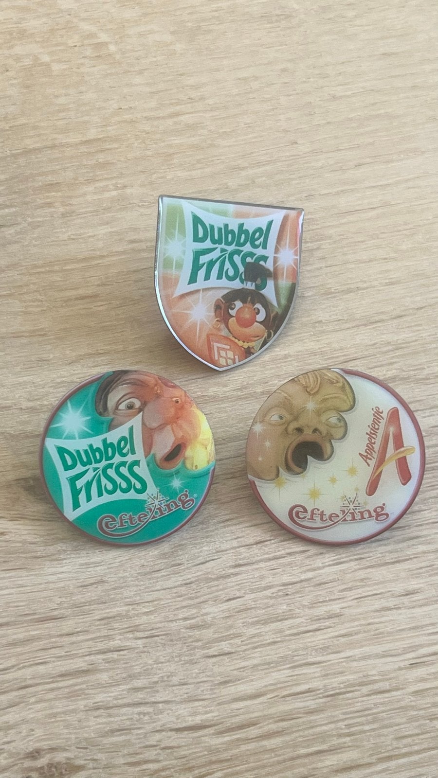 Efteling actie pins - Dubbel Frisss en Appeltje, Efteling, Ophalen of Verzenden, Zo goed als nieuw, Button of Speldje