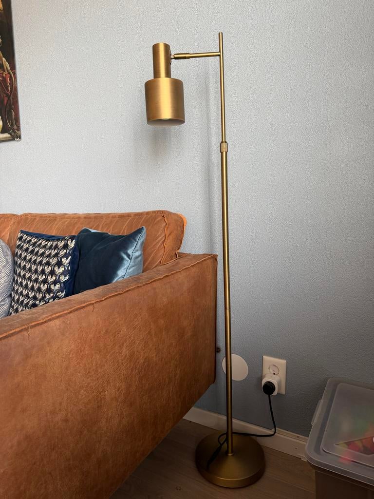 KARWEI Nordin vloerlamp - messing, Huis en Inrichting, Lampen | Vloerlampen, Ophalen, Gebruikt, Metaal, 100 tot 150 cm