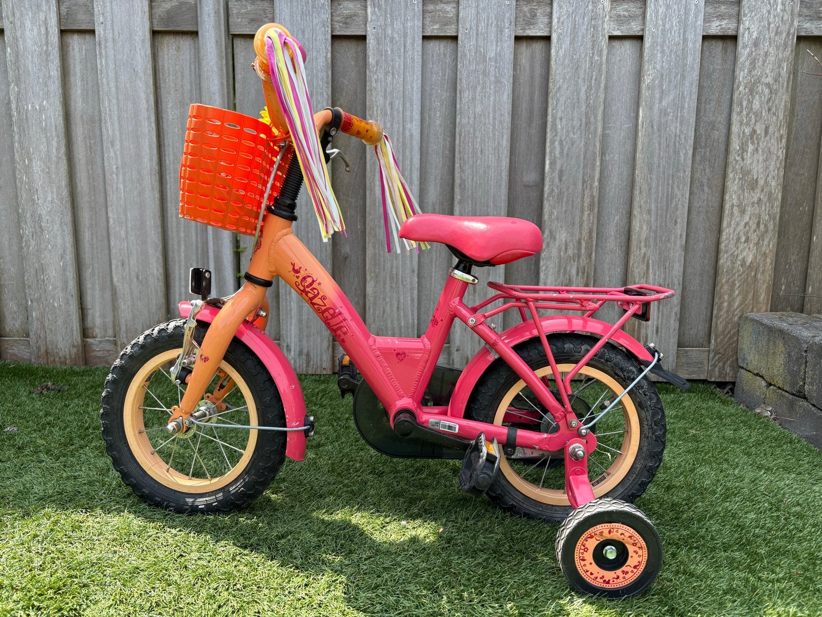 Roze Gazelle Isabella kinderfiets met zijwieltjes, Ophalen, Zijwieltjes, Gebruikt, Minder dan 16 inch
