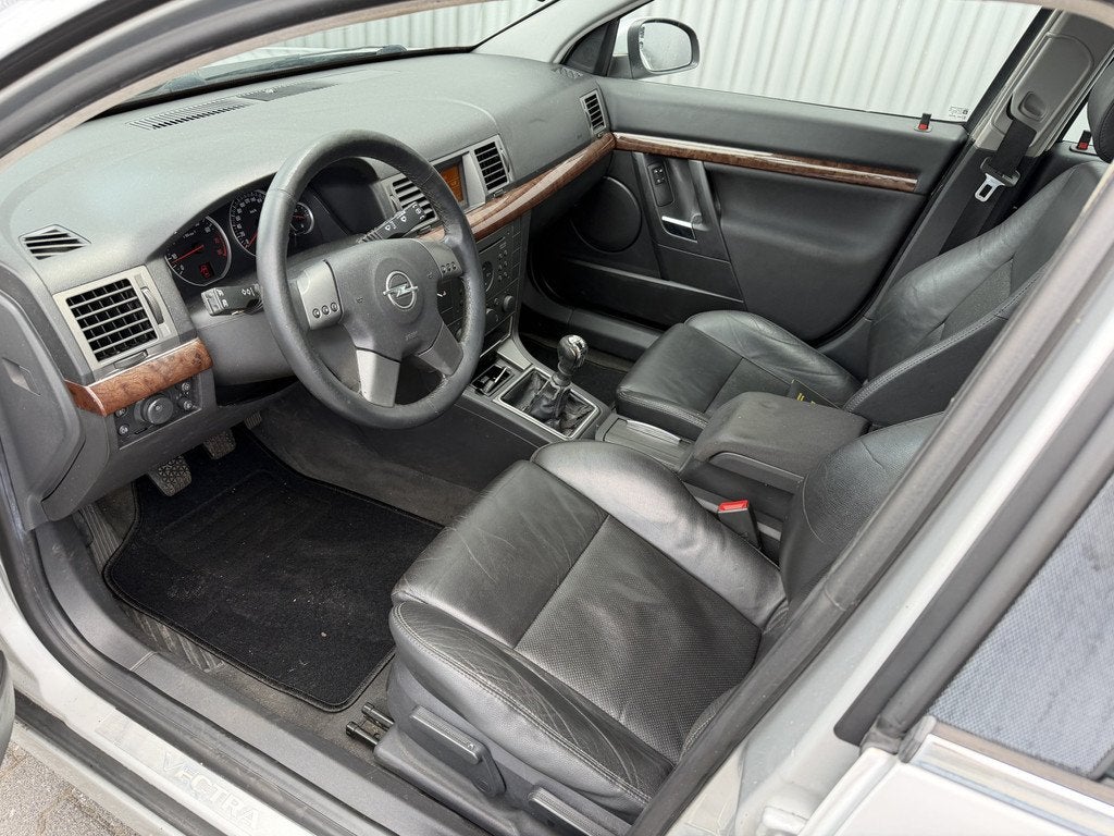Opel Vectra Wagon 1.8-16V Elegance Leer, LM, Nw APK Airco --, Auto's, Opel, Gebruikt, 4 cilinders, 1796 cc, Handgeschakeld