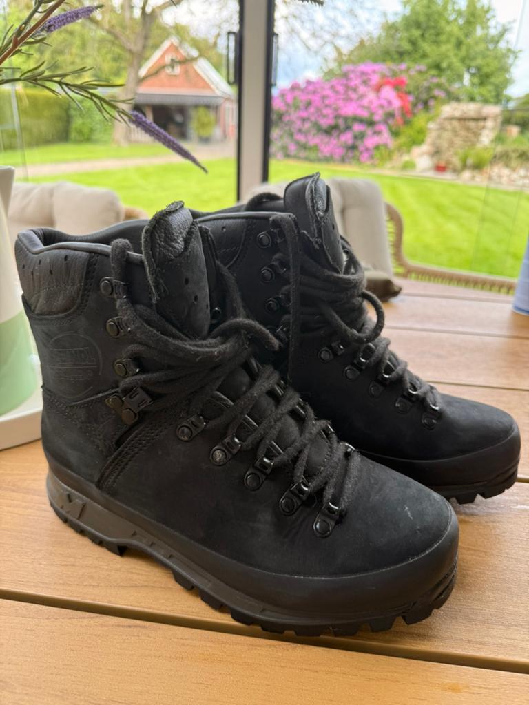 Meindl wandelschoen legerkist maat 39, Sport en Fitness, Bergsport en Wandelen, Ophalen of Verzenden, Zo goed als nieuw, Schoenen