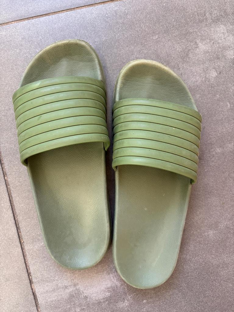 Hema slippers maat 38, Ophalen, Gebruikt, Jongen of Meisje, Overige typen