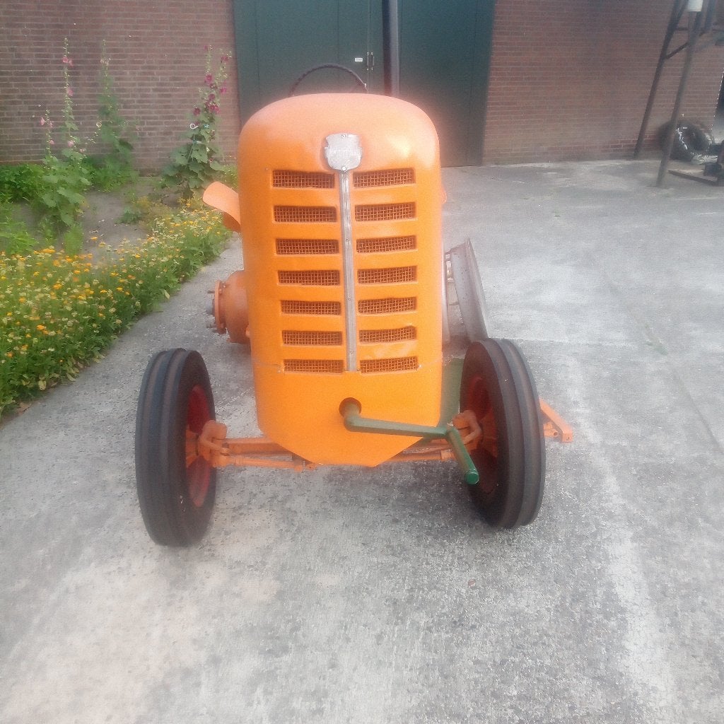 Labourier tractor Douge motor project, Zakelijke goederen, Agrarisch | Tractoren, Tot 2500, Oldtimer, Tot 80 Pk, Ophalen