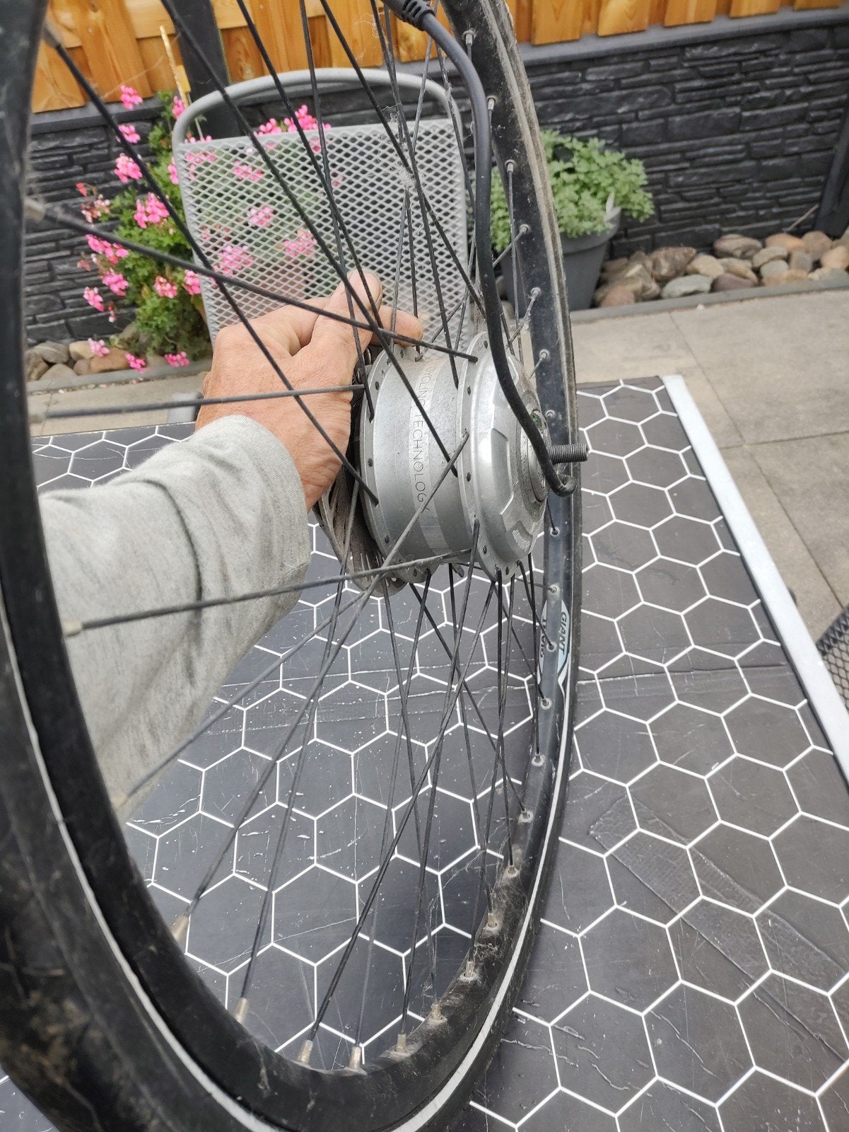 Giant Hybrid E-bike Voorwiel met Motor, Gebruikt, Giant, Aluminium, Ophalen