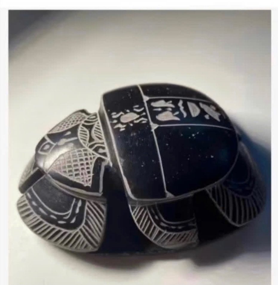 Mooie Scarabee 9,5 x 7 cm, van steen gemaakt, Antiek en Kunst, Ophalen of Verzenden