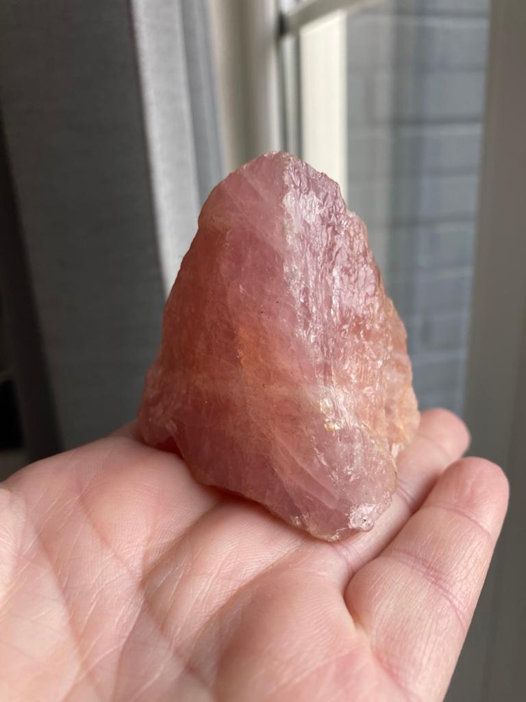 Ruwe Rozenkwarts Steen - Natuurlijke Kristal, Ophalen of Verzenden, Zo goed als nieuw
