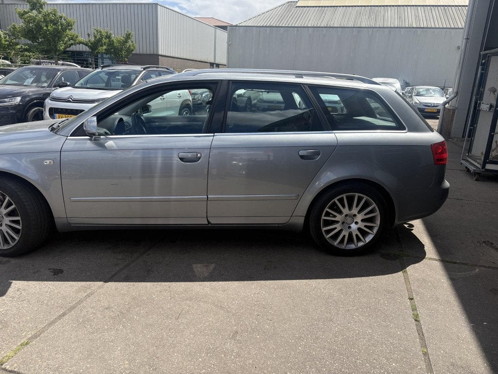 Audi A4 Avant 2.7 TDI Pro Line Business Nieuwe apk, 15 km/l, Gebruikt, Zwart, 2698 cc