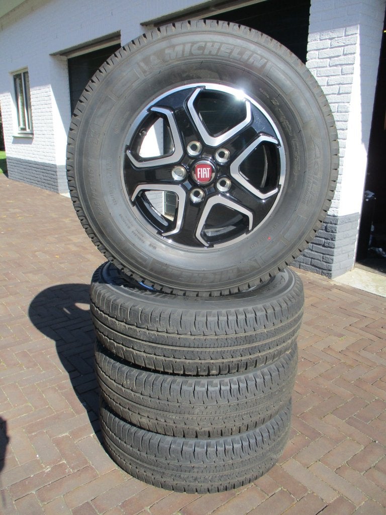 NIEUW Orig. Fiat Ducato 16 inch velgen Camper 5x130 Heavy, Auto-onderdelen, Banden en Velgen, Bestelwagen, 16 inch, Banden en Velgen