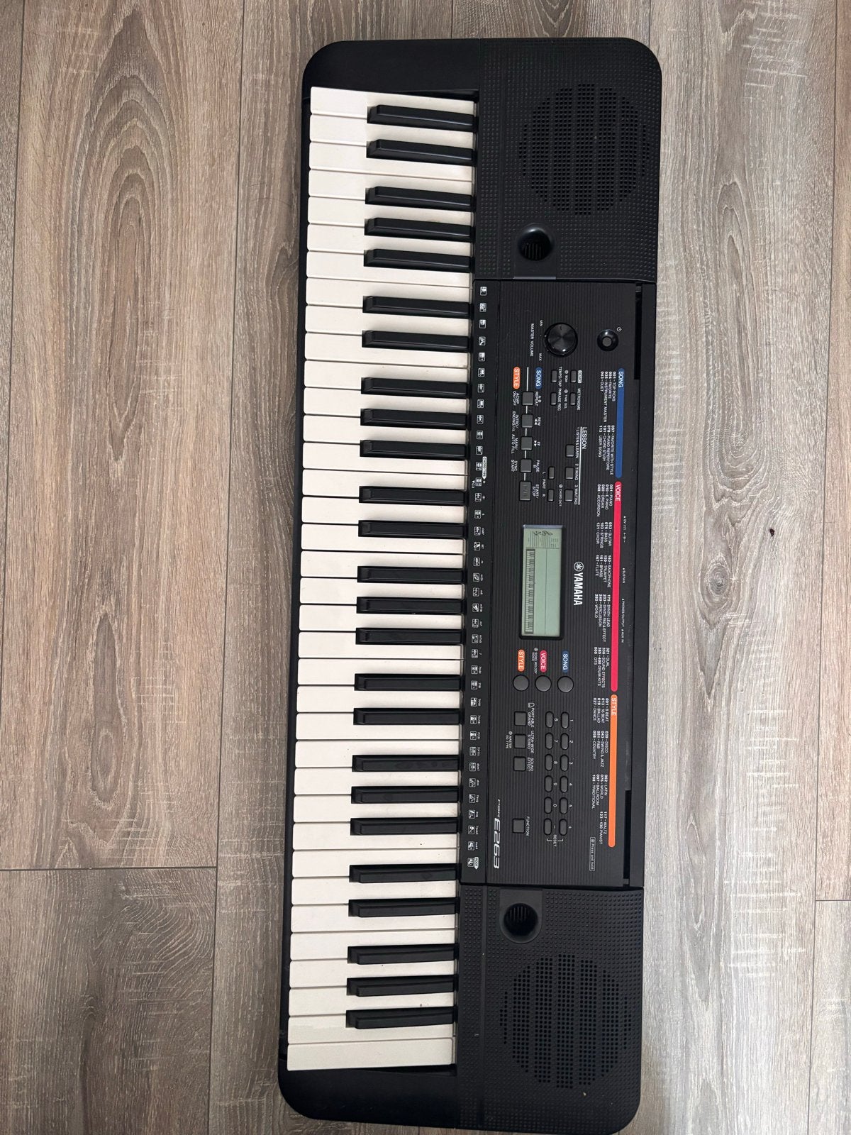 Yahama keyboard psre263