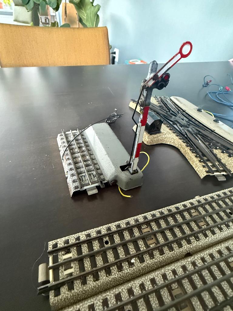 Marklin met doorlopende middenrail 3600 + sein, Hobby en Vrije tijd, Modeltreinen | H0, Gebruikt, Rails, Wisselstroom, Märklin