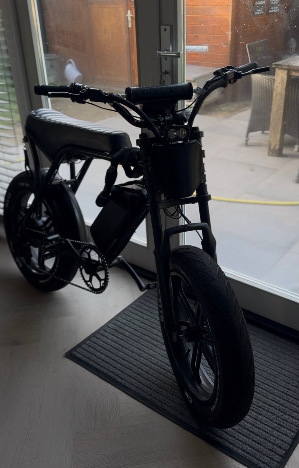 Ouxi V8 Custom 1kW – Nieuwe Motor & Accu, Overige merken, Ophalen of Verzenden, Zo goed als nieuw, 51 tot 55 cm