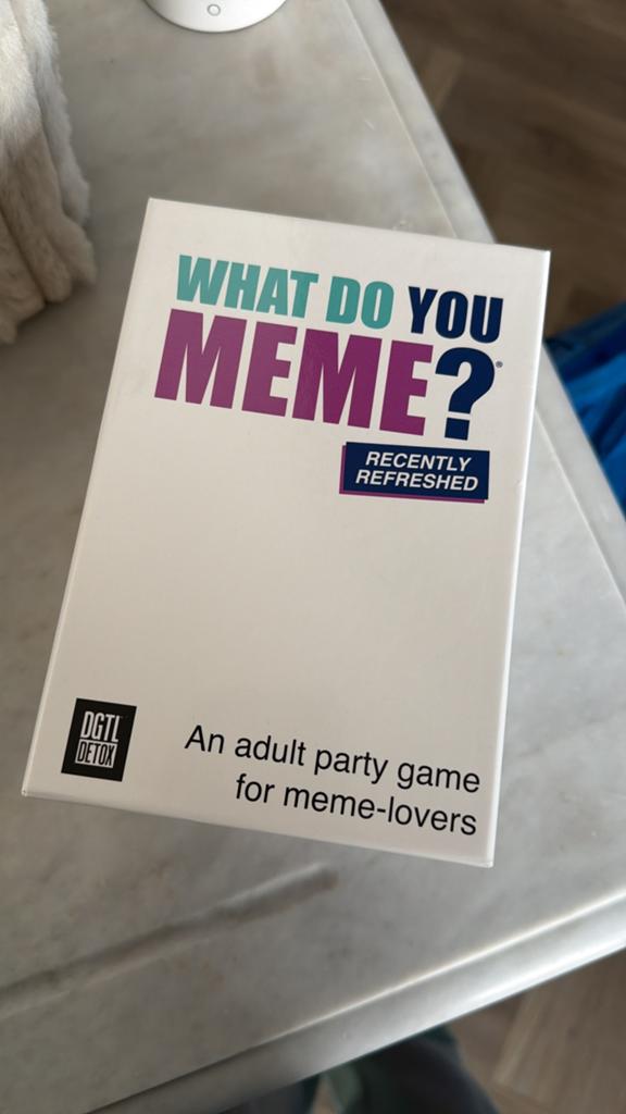 What do you meme spel, Drie of vier spelers, Ophalen of Verzenden, Zo goed als nieuw