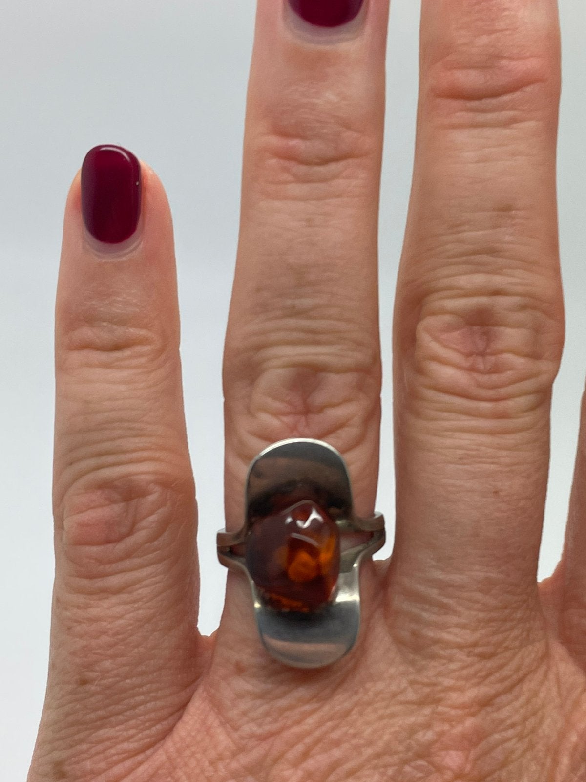 F951 Prachtige zilveren barnsteen ring maat 17,25, Ophalen of Verzenden, X, Met edelsteen, Dame
