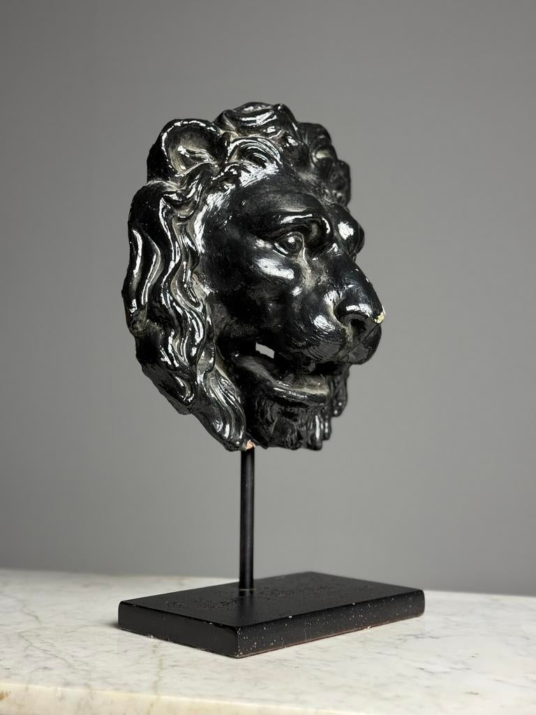 Leeuw fontein masker Terra Cotta, Ophalen