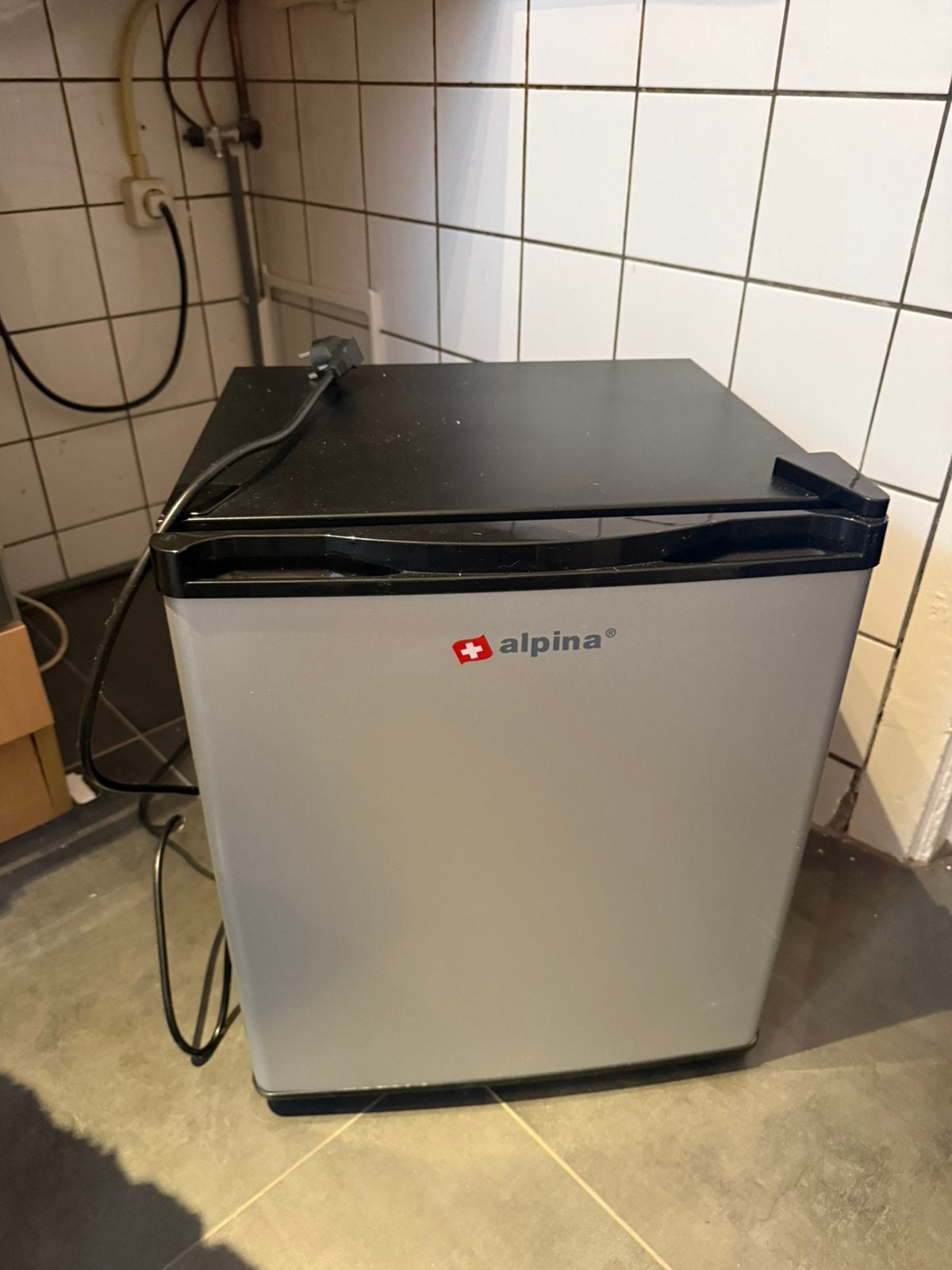 Mini koelkast, Witgoed en Apparatuur, Ophalen, Zo goed als nieuw, Minder dan 60 cm, Minder dan 85 cm
