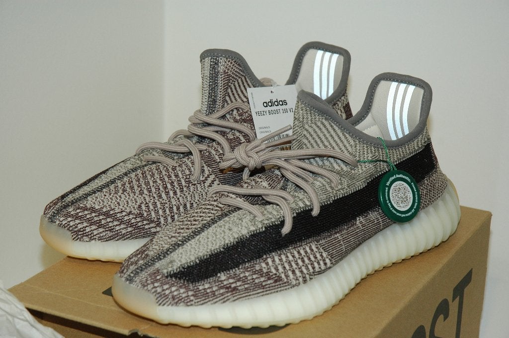 Adidas Yeezy Boost 350 V2 Zyon - Nieuw met doos, maat 44 2/3, Overige kleuren, Nieuw, Ophalen of Verzenden, Sneakers of Gympen