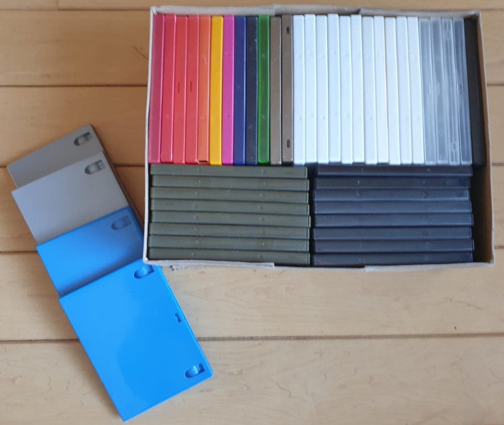 48 stuks Div kleuren LEGE DVD / CD opberg, Cd's en Dvd's, Alle leeftijden, Ophalen of Verzenden, Zo goed als nieuw