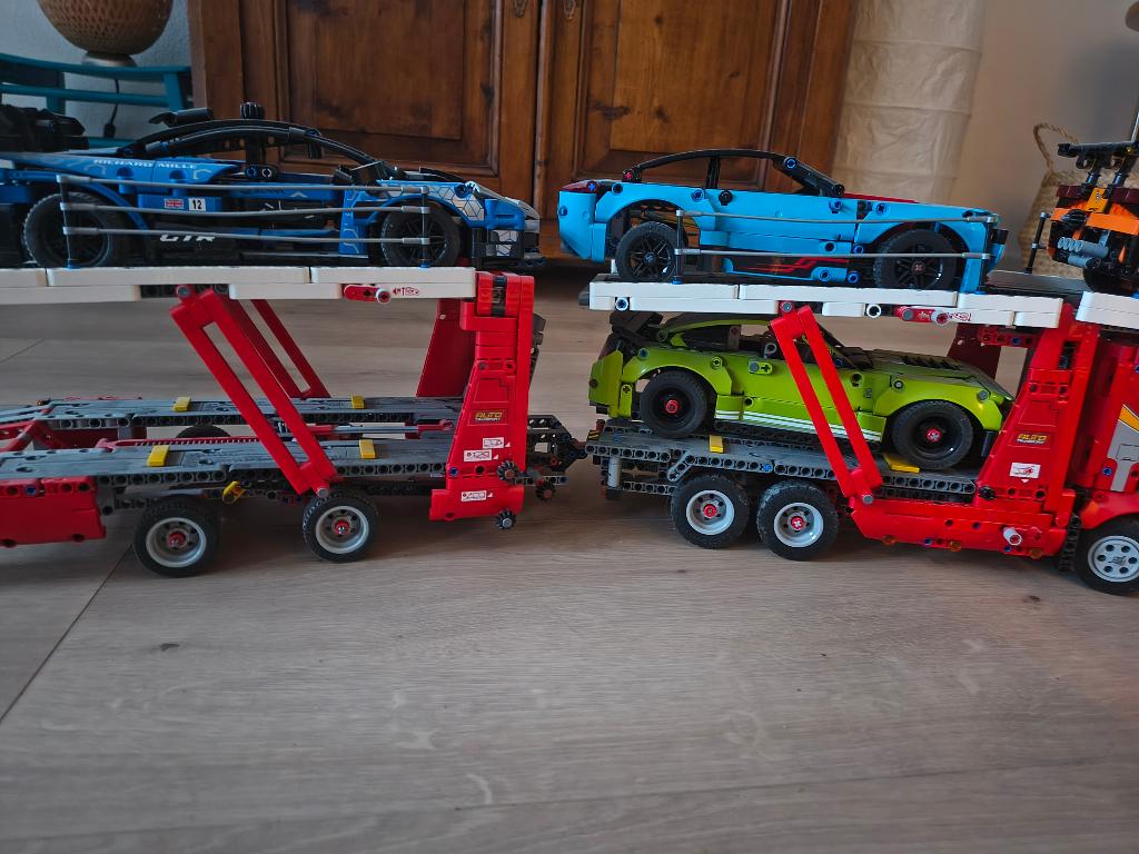 Lego vrachtwagen 42098, Lego, Ophalen of Verzenden, Zo goed als nieuw, Technic