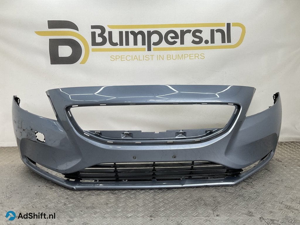 Bumper Volvo V40 Normaal 12- 31283732 Voorbumper E4-22225, Bumper