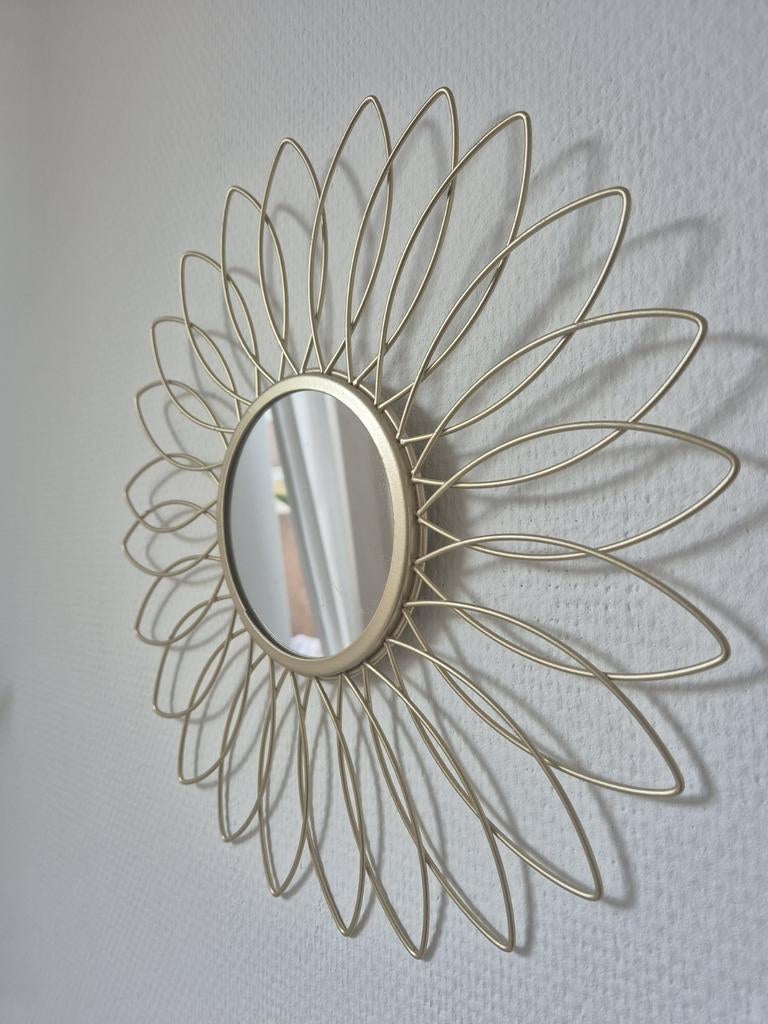 Gouden spiegel in zonnebloem design - 33cm, Minder dan 50 cm, Ophalen of Verzenden, Zo goed als nieuw, Minder dan 100 cm