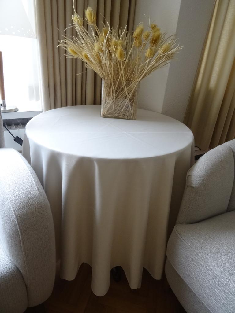 tafelkleed - rond - 1.65 cm - off white - creme., Verzenden, Zo goed als nieuw, Rond